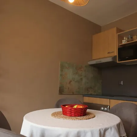 Skyspa In The Centre - M&d Apartment